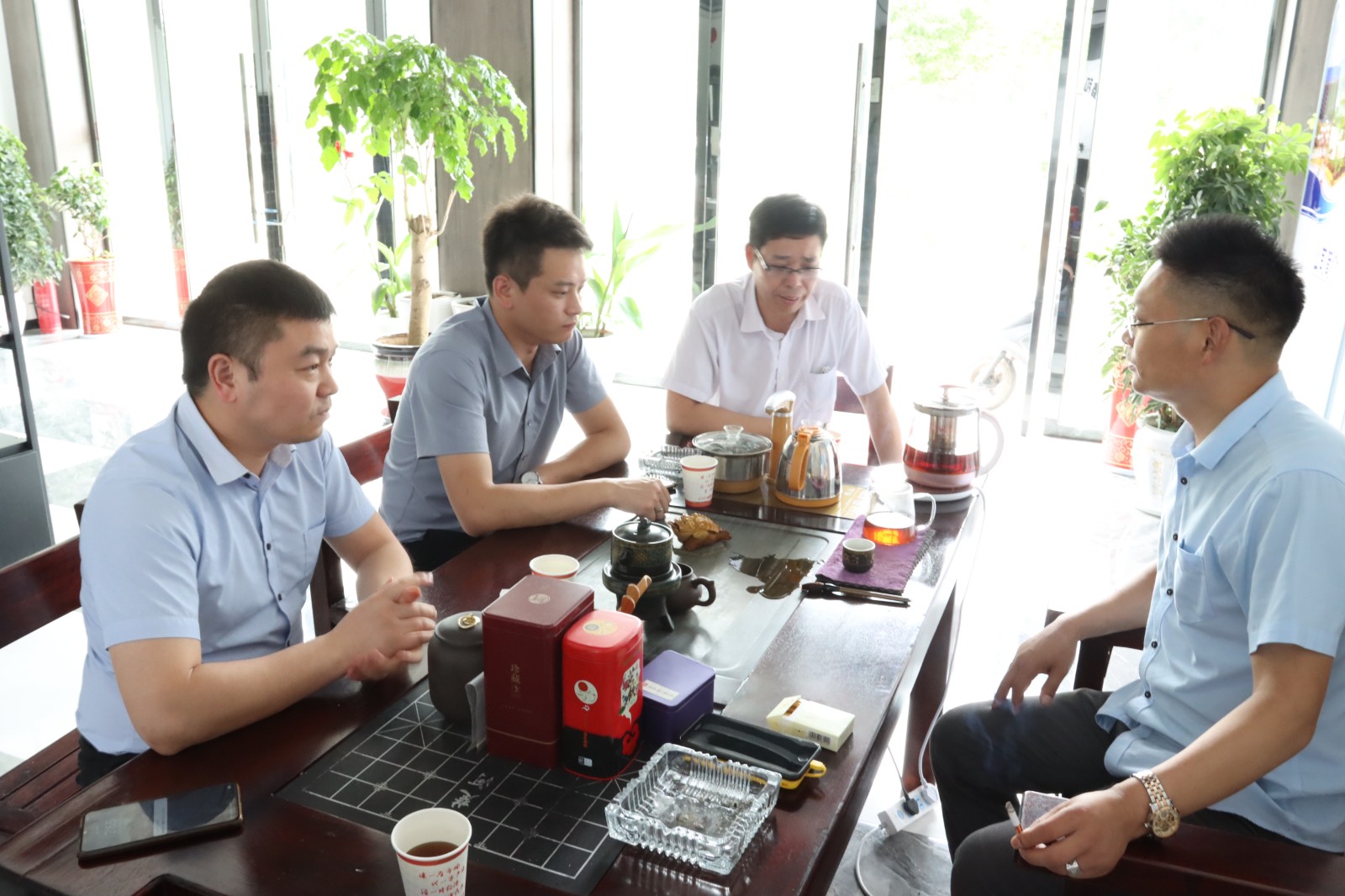 【EBET易博品质服务与眷注】董事长带队亲临一线，，，，，端午节巡检湖北片区